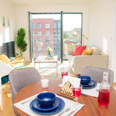 Exoticstay Apartments - Ultra Luxe Top Floor Suite - City Centre Apartment With Cube View - Smart 4K Tv With Ultrafast Wifi & Netflix Birmingham Kültér fotó