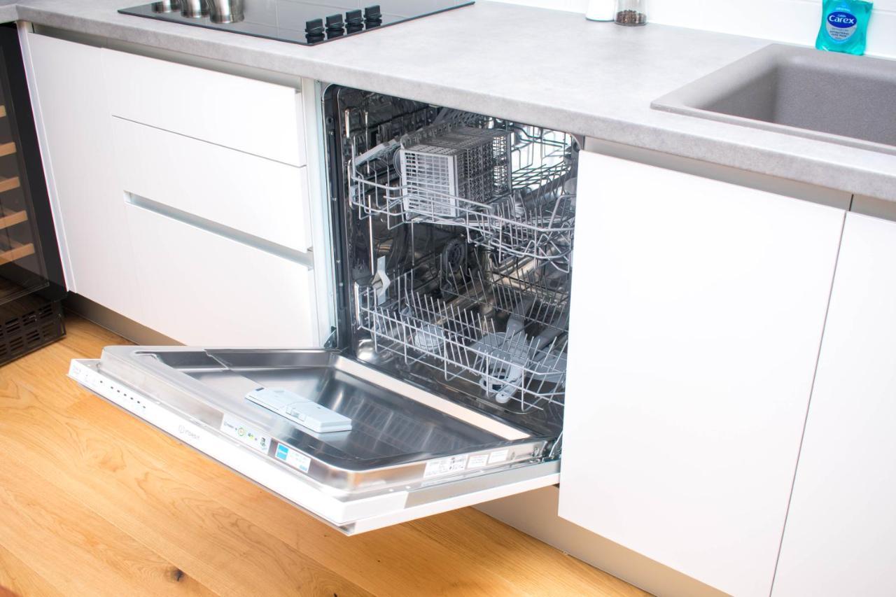 Exoticstay Apartments - Ultra Luxe Top Floor Suite - City Centre Apartment With Cube View - Smart 4K Tv With Ultrafast Wifi & Netflix Birmingham Kültér fotó