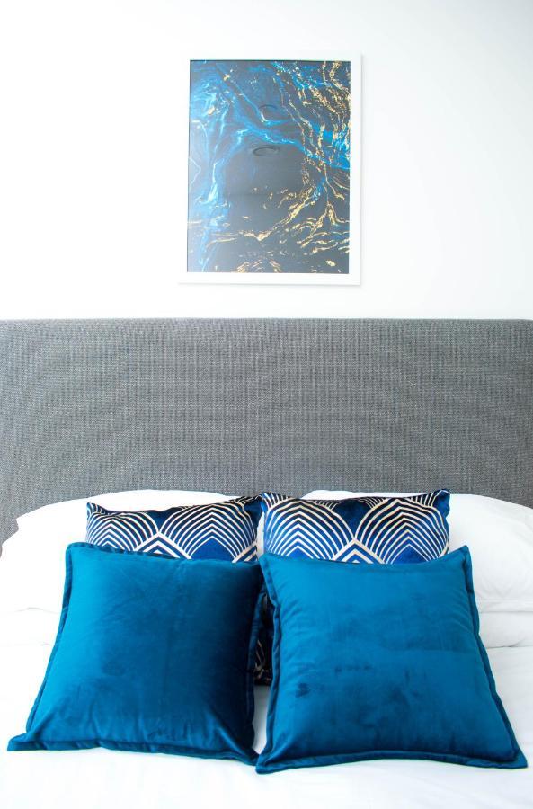 Exoticstay Apartments - Ultra Luxe Top Floor Suite - City Centre Apartment With Cube View - Smart 4K Tv With Ultrafast Wifi & Netflix Birmingham Kültér fotó